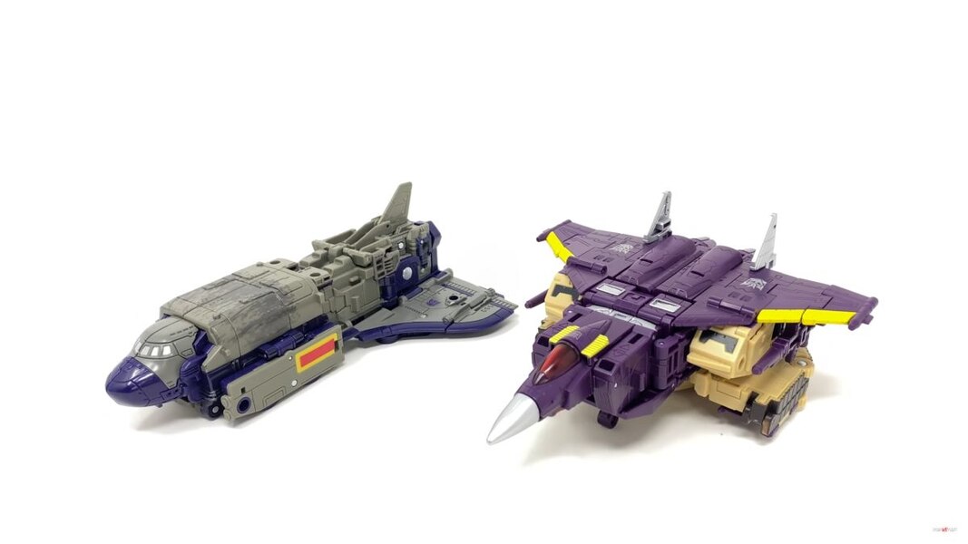 Transformers Legacy Blitzwing First Look In Hand Image  (58 of 61)